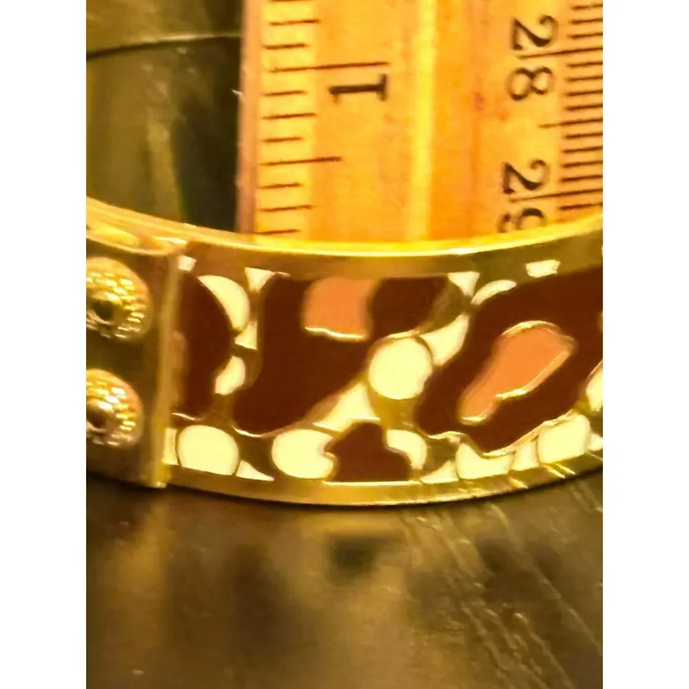 Pandora vintage coach